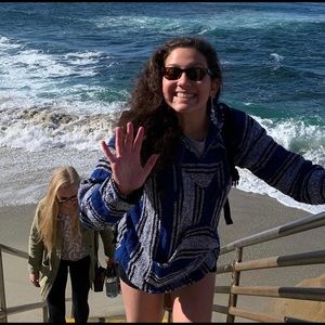 Meet your Posher, Gina